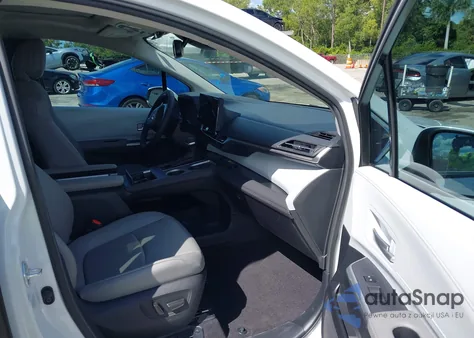 2025 Toyota Sienna Xle z USA, uszkodzony, nr VIN 5TDYRKEC4SS249344